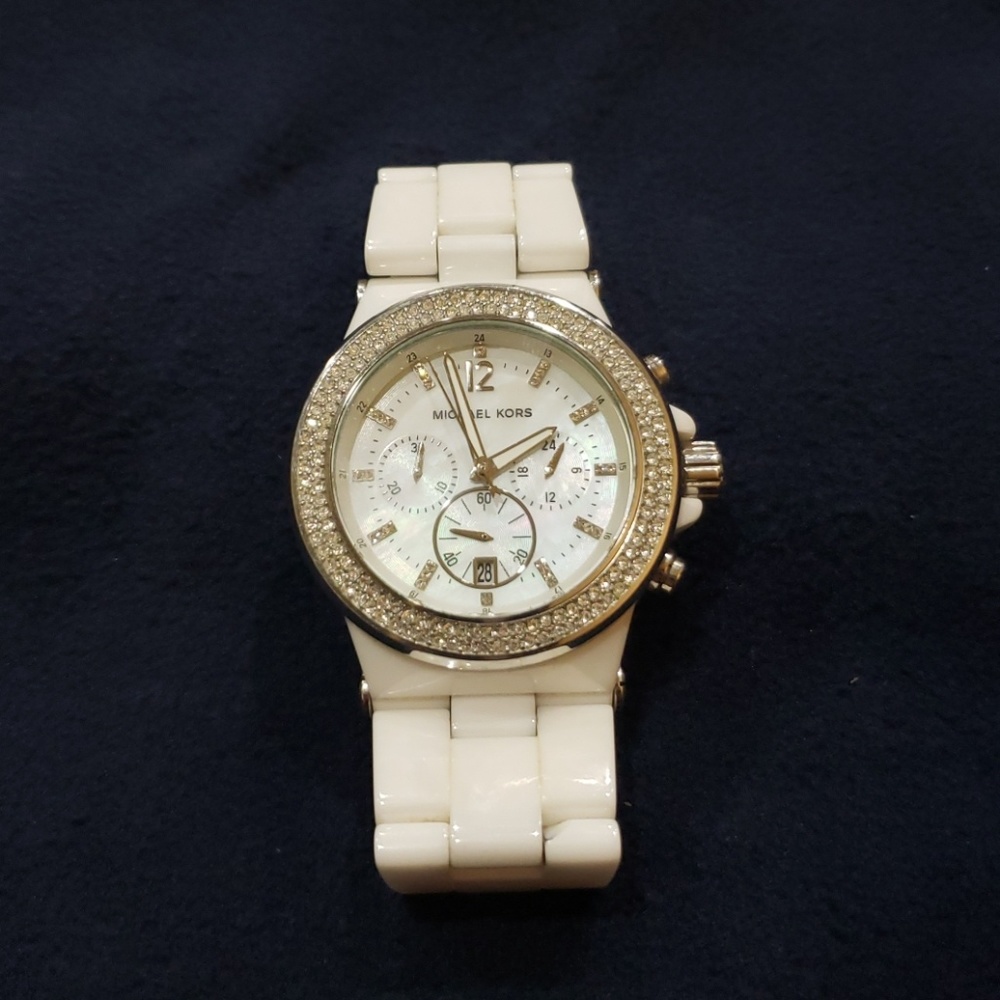 MK WATCH